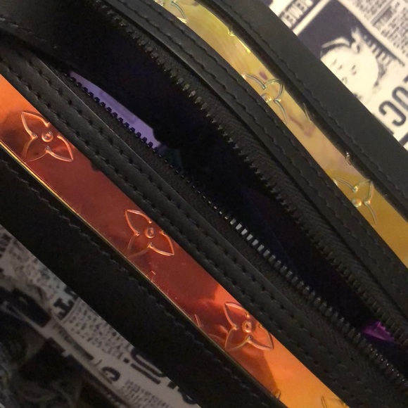 Amazing Louis Vuitton Prism soft trunk - Picture 8 of 9